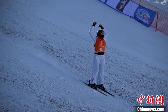 徐梦桃十四冬混合团体赛摘银 难度动作再创佳绩