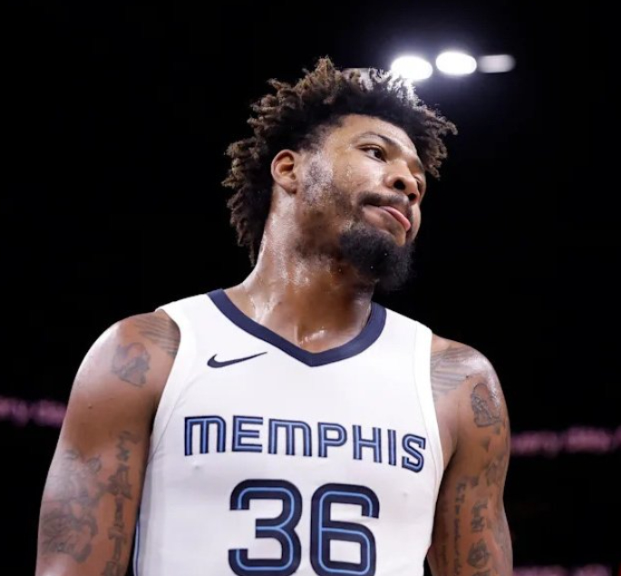 斯马特：灰熊队压力下被迫带伤出战引争议