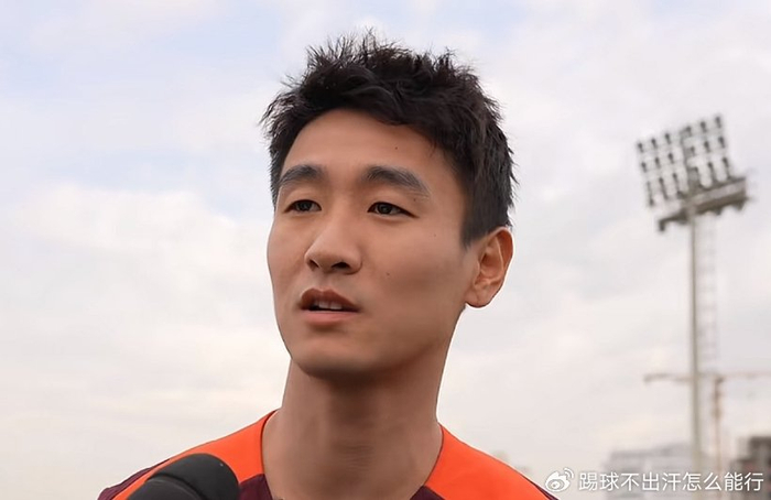 国足首战告捷2-0力克库拉索 杨希7次抢断成关键先