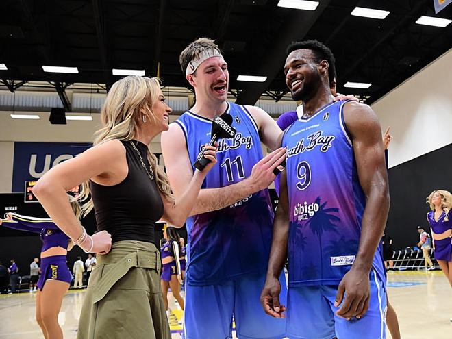 德鲁-蒂米准三双助南湾湖人登顶季后赛