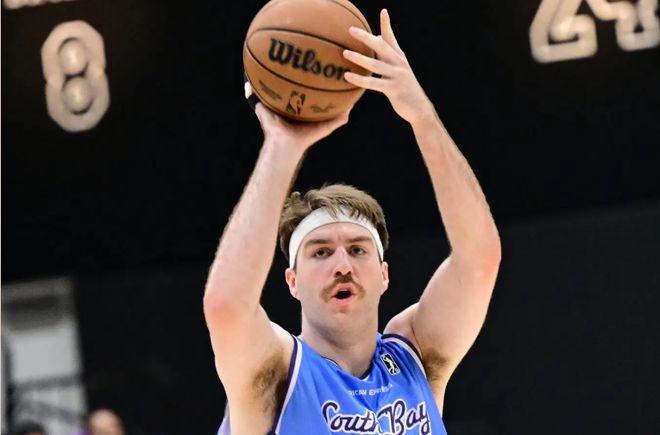 德鲁-蒂米准三双助南湾湖人登顶季后赛