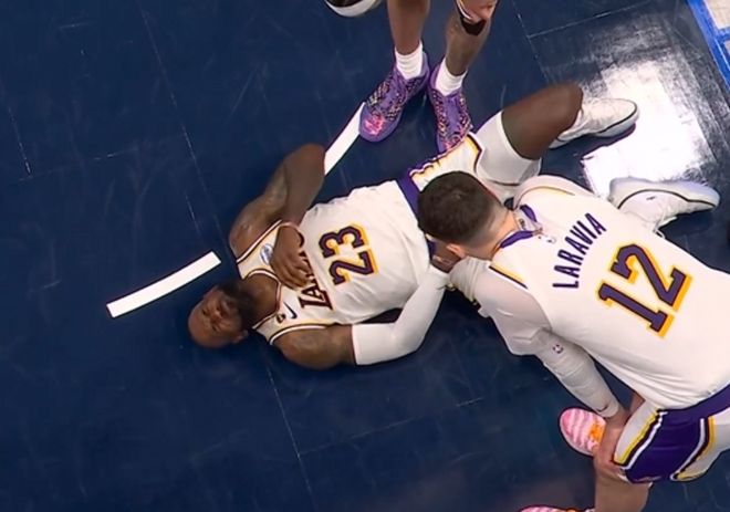 湖人双星重伤引连锁反应 独行侠新星爆发掀翻卫