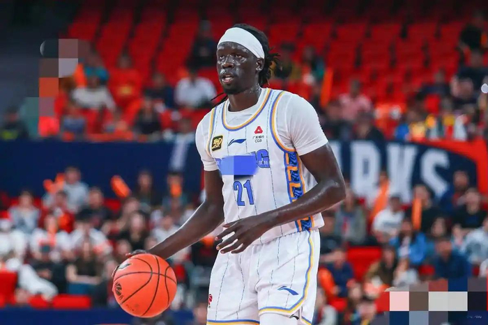 广东更衣室动荡引连锁反应 北京补强深圳崛起改