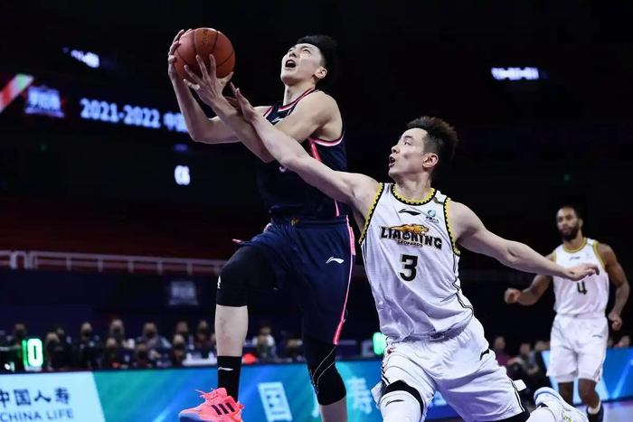 广东更衣室动荡引连锁反应 北京补强深圳崛起改