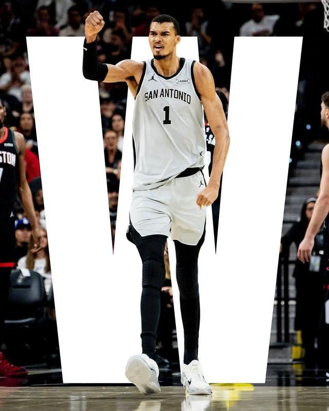 马刺25分大胜火箭 文班亚马统治全场